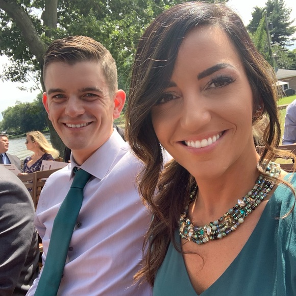 Meet your Posher, Jennifer - Picture 4 of 5